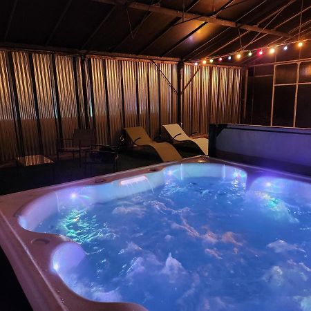 Gite De Charme Proche Loire A Velo Avec Jacuzzi Privatif Savonnières Екстериор снимка