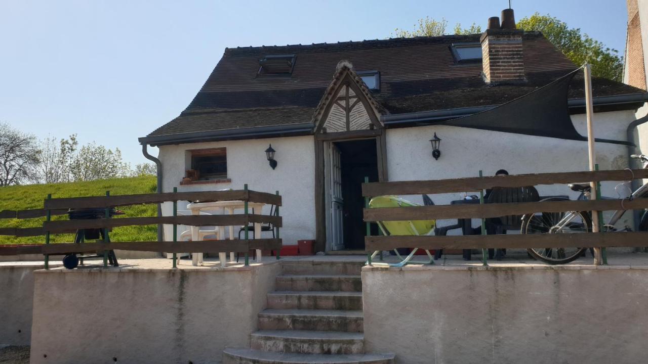 Gite De Charme Proche Loire A Velo Avec Jacuzzi Privatif Savonnières Екстериор снимка