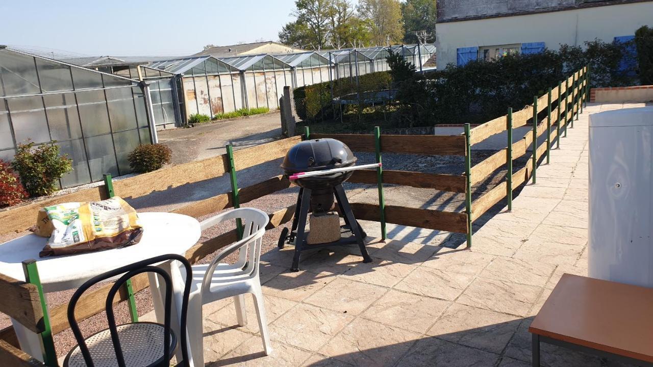Gite De Charme Proche Loire A Velo Avec Jacuzzi Privatif Savonnières Екстериор снимка