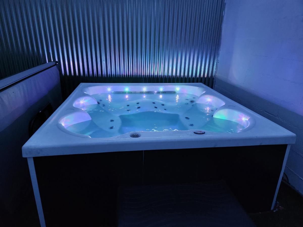 Gite De Charme Proche Loire A Velo Avec Jacuzzi Privatif Savonnières Екстериор снимка